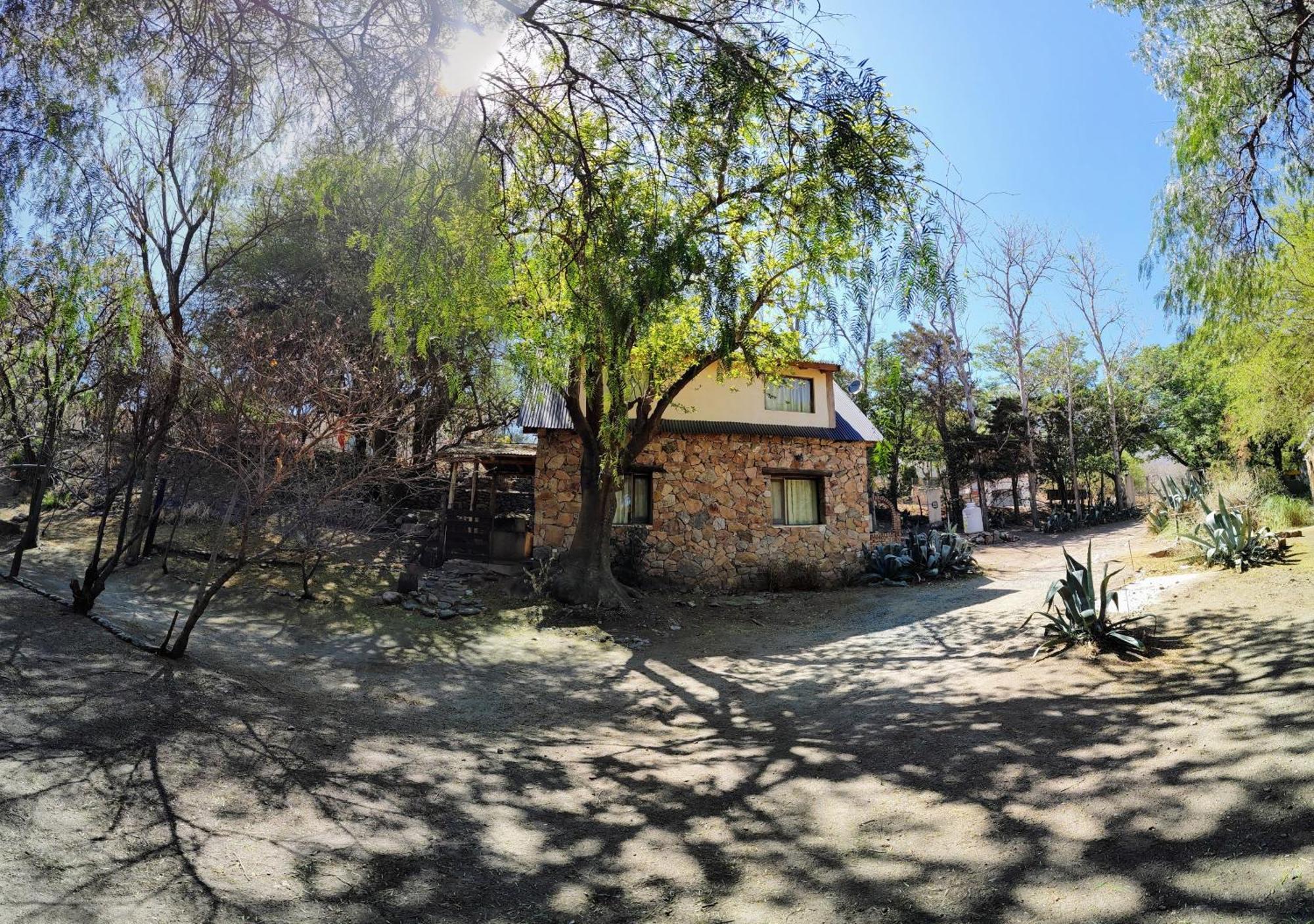Cabanas Budapest Capilla del Monte Exterior foto